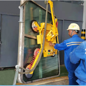 Vacuum glass lifters for installing glass